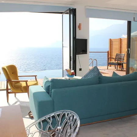 Mandalina Luxury Boutique Hotel 3*